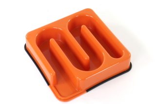 Plato cuadrado laberinto aliment.lenta naranja 25x25x5.8cm