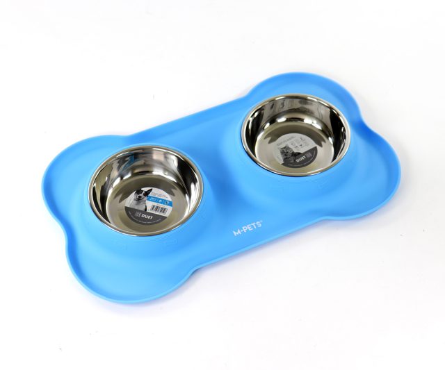Plato doble acero 200ml c/base de silicon azul 36x23x4cm